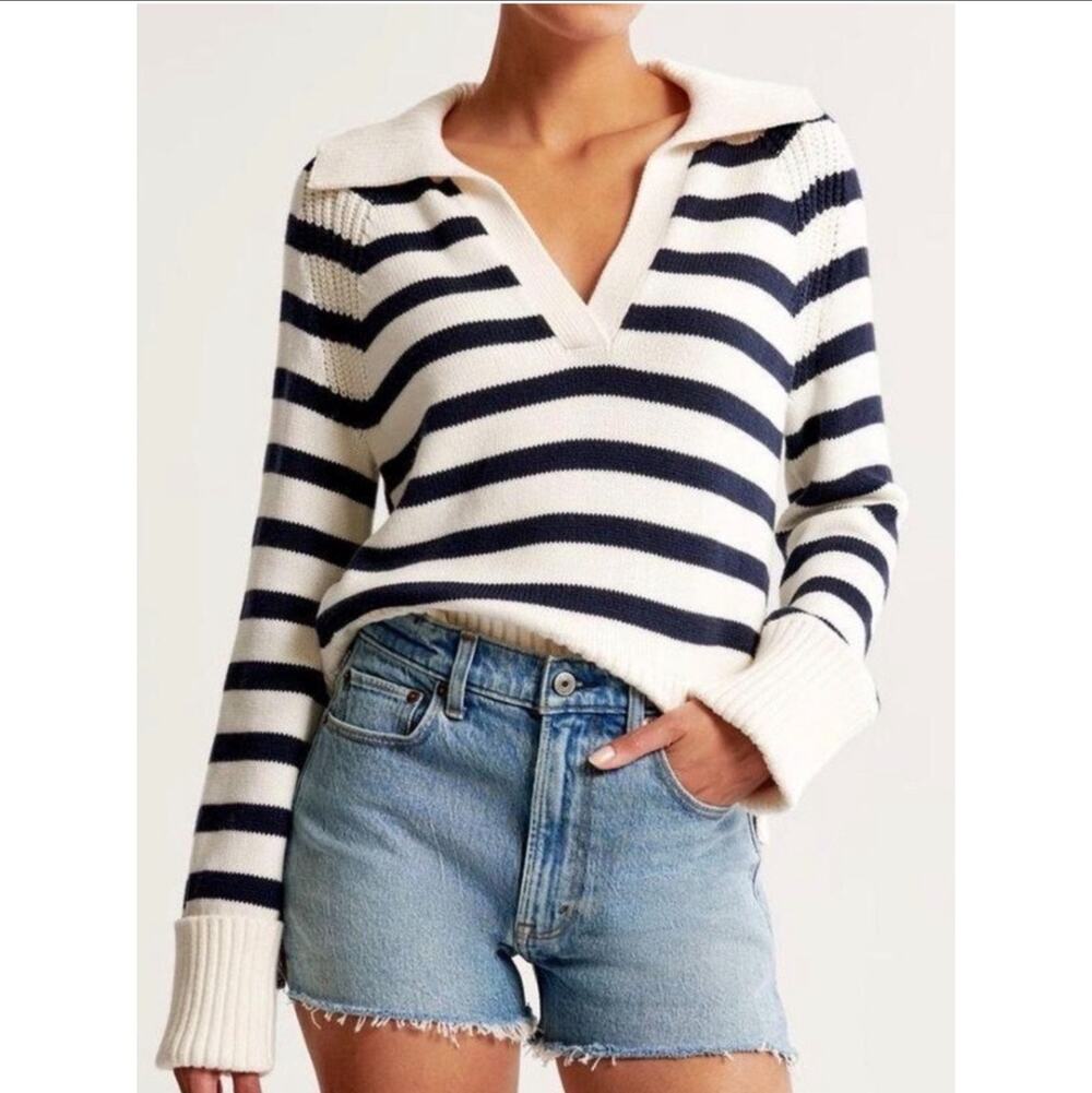Abercrombie & Fitch Avery Pullover Sweater V-Neck Navy and White Stripe Size S